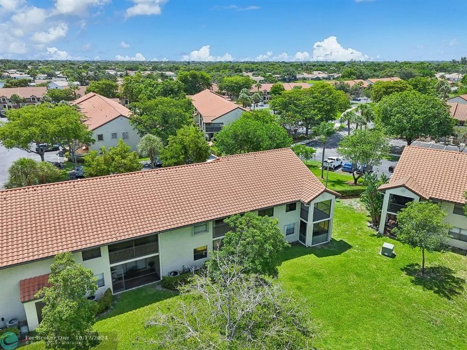 Active With Contract: $359,000 (2 beds, 2 baths, 1130 Square Feet)