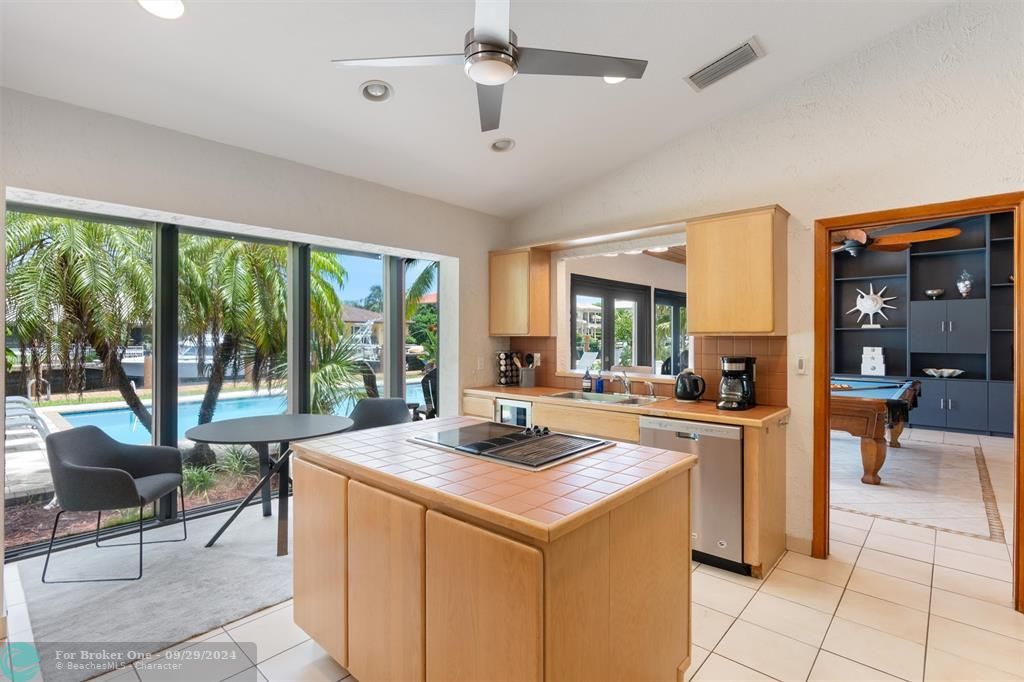 Active With Contract: $2,250,000 (4 beds, 3 baths, 2850 Square Feet)