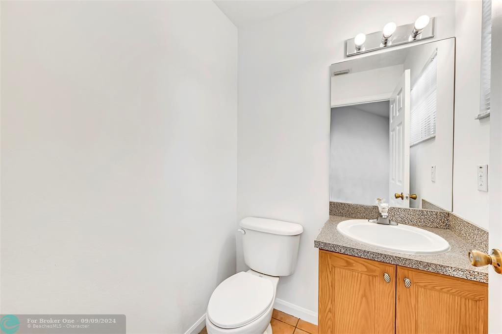 Active With Contract: $375,000 (3 beds, 2 baths, 1454 Square Feet)