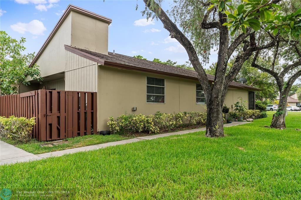 For Sale: $437,000 (3 beds, 2 baths, 1200 Square Feet)