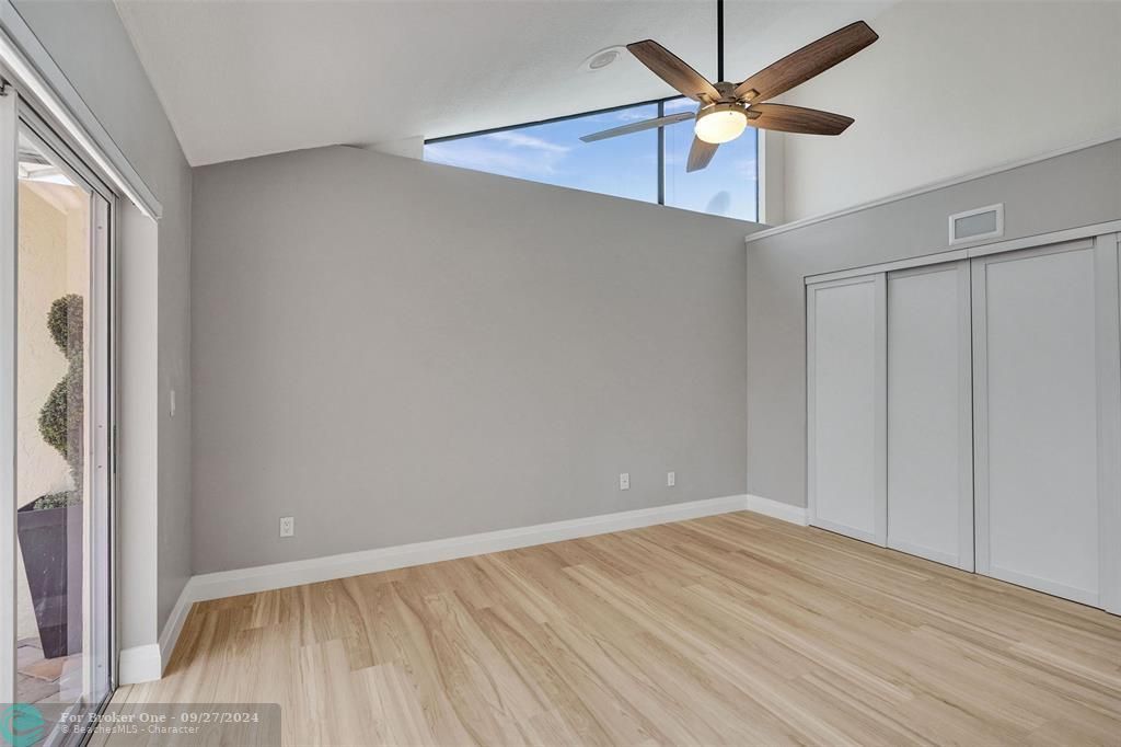 Active With Contract: $439,000 (3 beds, 2 baths, 1275 Square Feet)