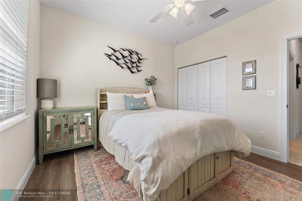 Recently Sold: $520,000 (3 beds, 2 baths, 1400 Square Feet)