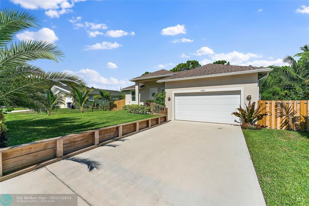 Recently Sold: $520,000 (3 beds, 2 baths, 1400 Square Feet)