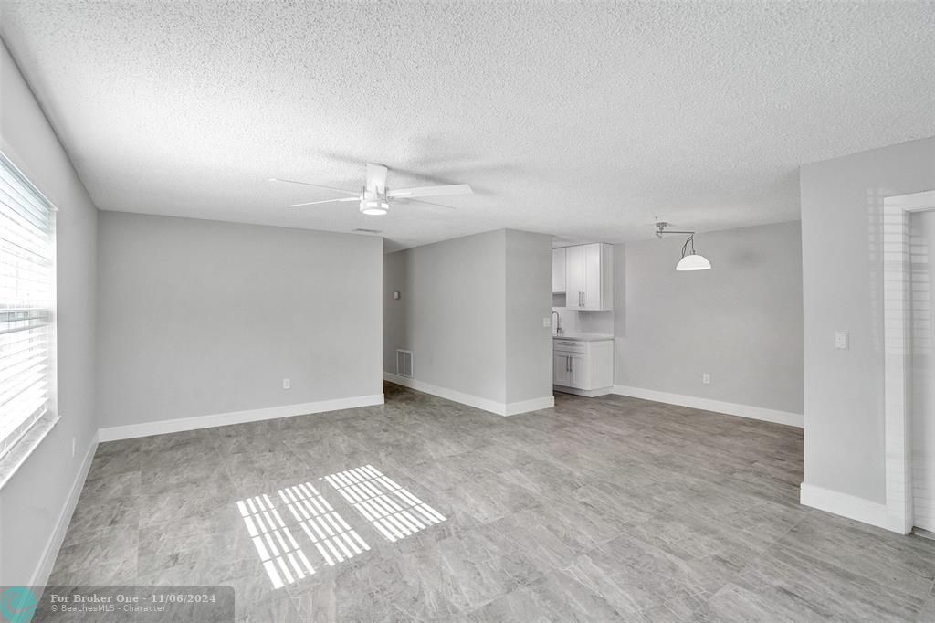 For Sale: $2,999 (3 beds, 2 baths, 0 Square Feet)