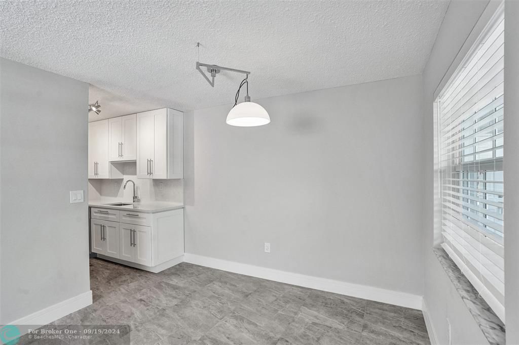 For Sale: $2,999 (3 beds, 2 baths, 0 Square Feet)