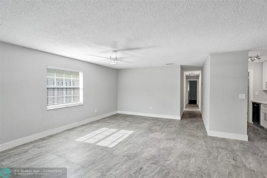 For Sale: $2,999 (3 beds, 2 baths, 0 Square Feet)