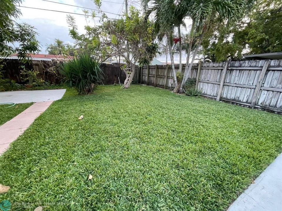 Recently Sold: $410,000 (3 beds, 1 baths, 1076 Square Feet)