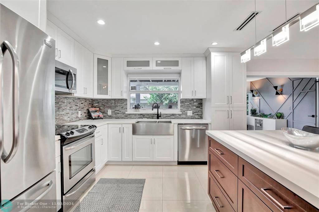 Recently Sold: $635,000 (3 beds, 2 baths, 1574 Square Feet)