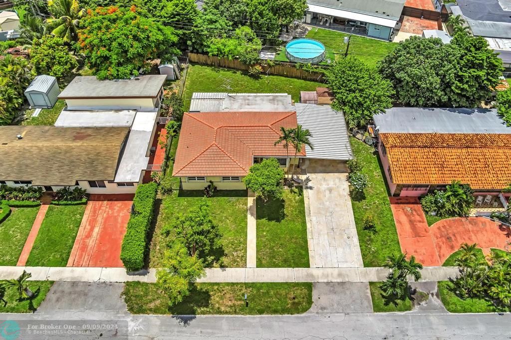 Vendido Recientemente: $549,900 (3 camas, 1 baños, 1324 Pies cuadrados)