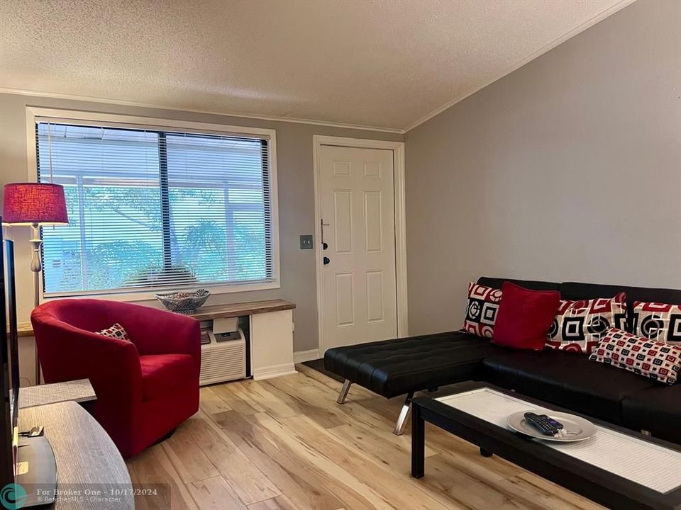 Recently Sold: $127,000 (1 beds, 1 baths, 550 Square Feet)