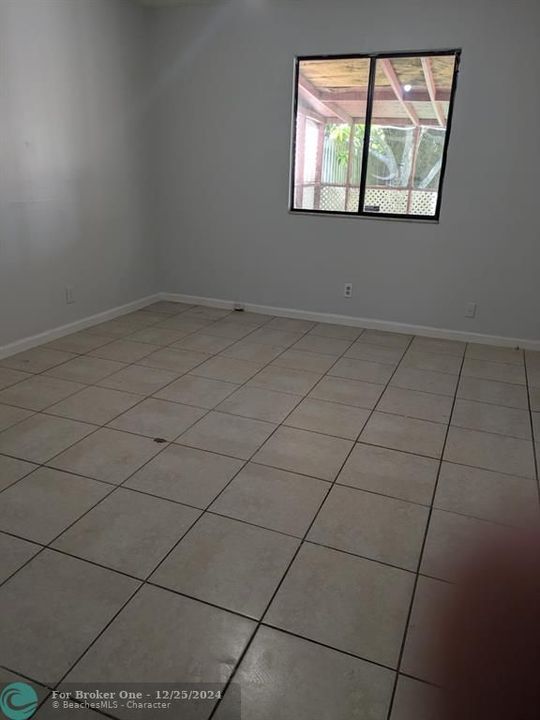 Active With Contract: $2,800 (3 beds, 2 baths, 0 Square Feet)