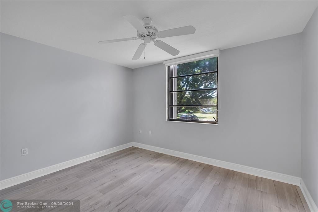 Active With Contract: $2,700 (2 beds, 2 baths, 1385 Square Feet)