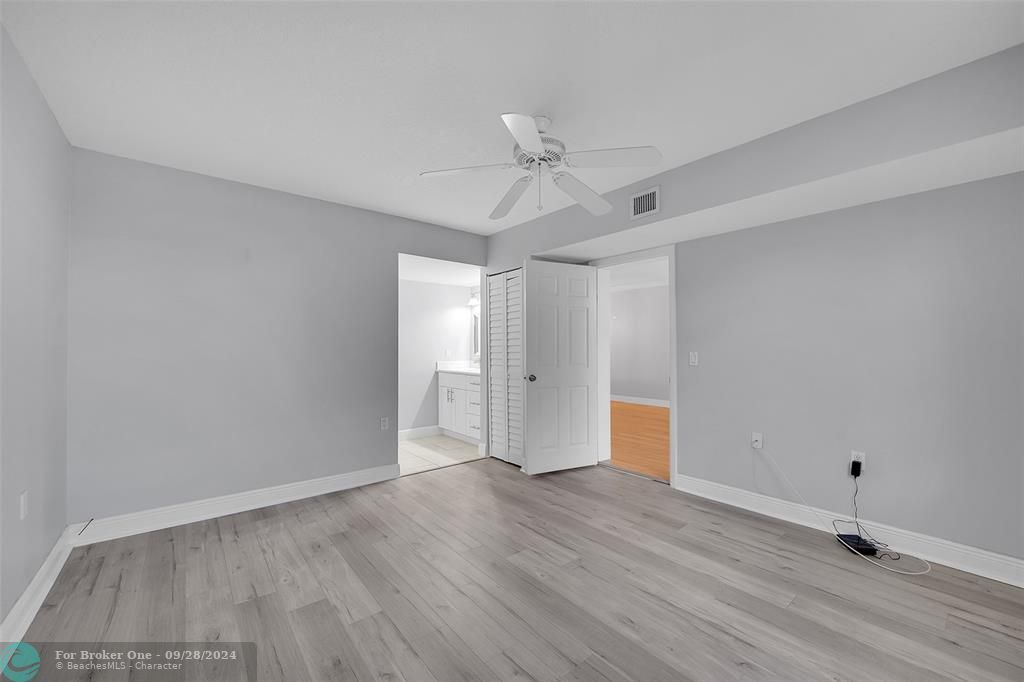 Active With Contract: $2,700 (2 beds, 2 baths, 1385 Square Feet)