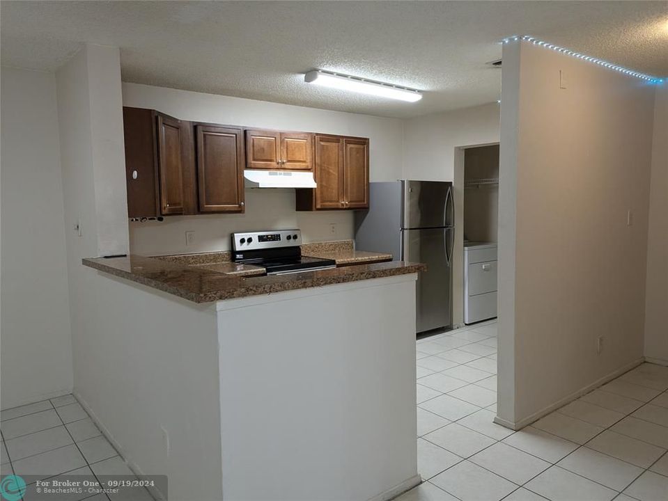 Active With Contract: $1,995 (2 beds, 2 baths, 0 Square Feet)