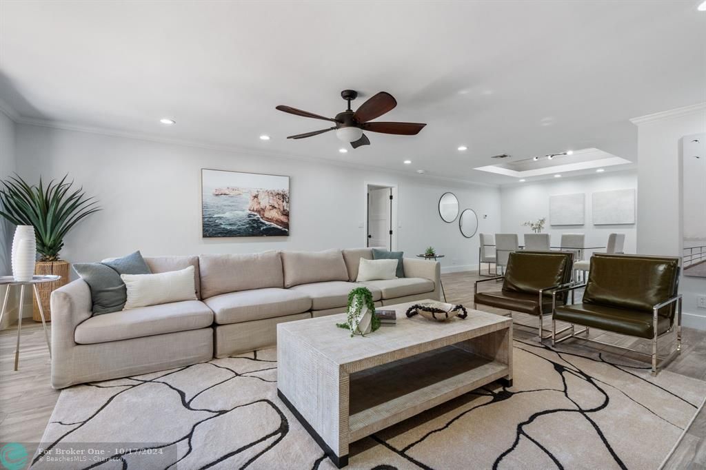 Active With Contract: $699,000 (2 beds, 2 baths, 1724 Square Feet)