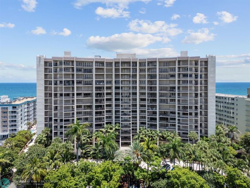 Active With Contract: $699,000 (2 beds, 2 baths, 1724 Square Feet)