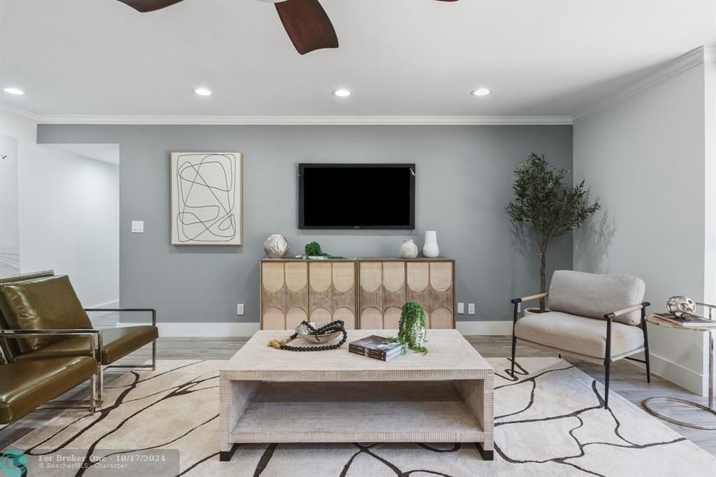 Active With Contract: $699,000 (2 beds, 2 baths, 1724 Square Feet)