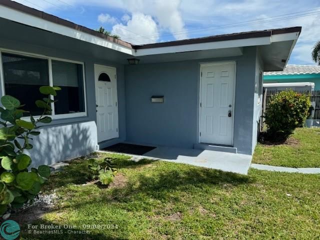 For Sale: $2,450 (2 beds, 2 baths, 909 Square Feet)