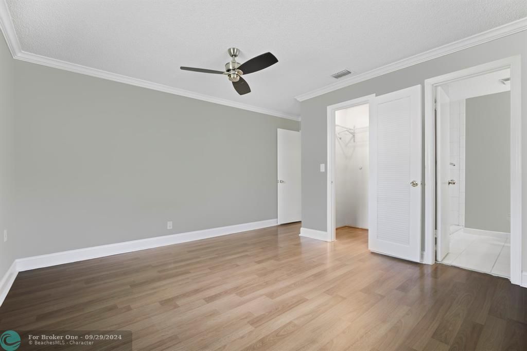 For Sale: $364,000 (2 beds, 2 baths, 1438 Square Feet)