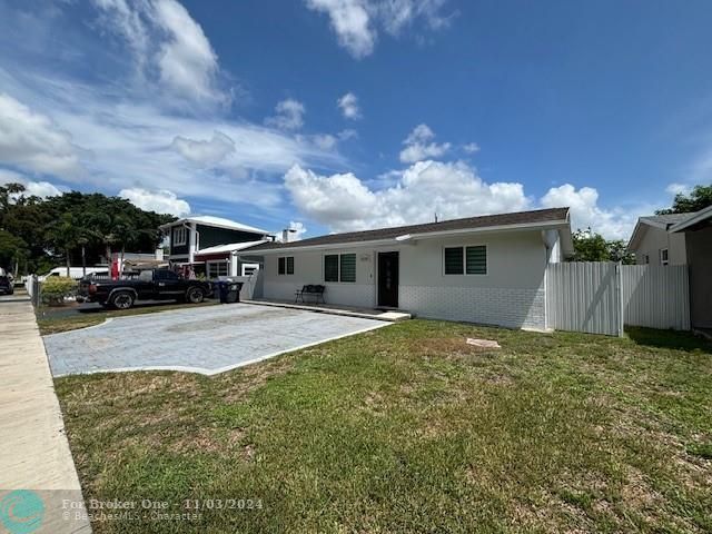 Recently Sold: $539,000 (4 beds, 2 baths, 1580 Square Feet)