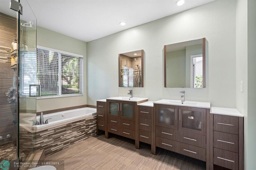 Active With Contract: $648,000 (3 beds, 2 baths, 2060 Square Feet)