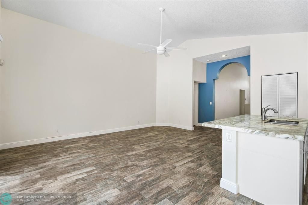 Active With Contract: $648,000 (3 beds, 2 baths, 2060 Square Feet)