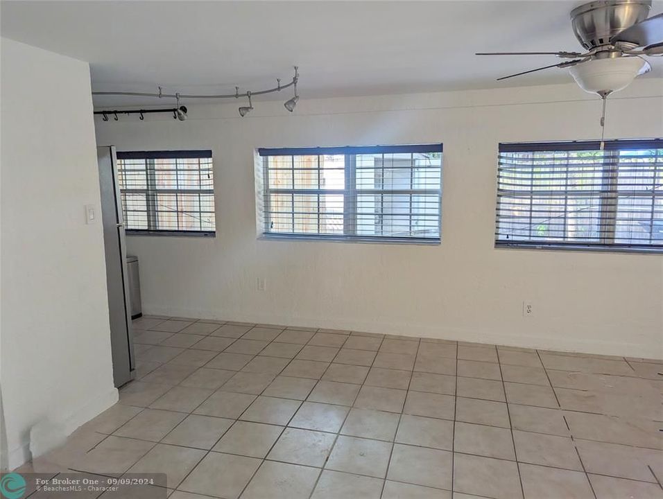 Recently Sold: $1,850 (1 beds, 1 baths, 660 Square Feet)