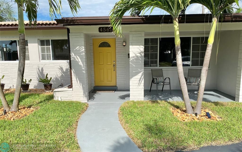 Active With Contract: $539,900 (3 beds, 2 baths, 1508 Square Feet)