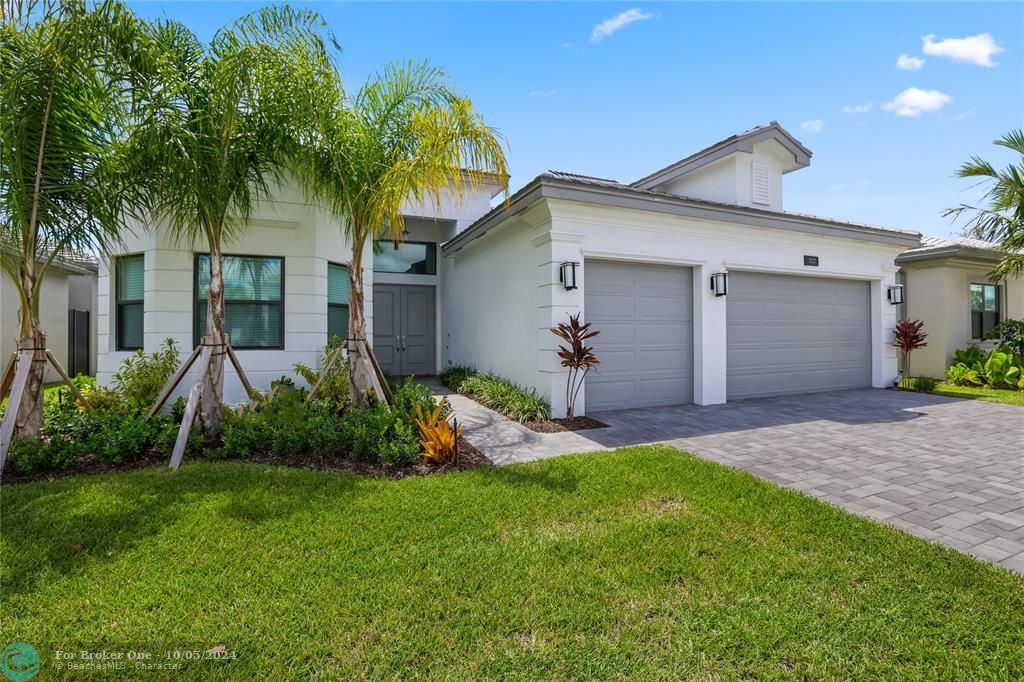 Active With Contract: $1,370,000 (3 beds, 3 baths, 2679 Square Feet)