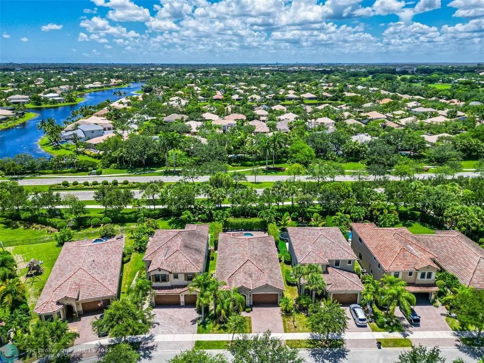 Active With Contract: $1,100,000 (4 beds, 3 baths, 2556 Square Feet)