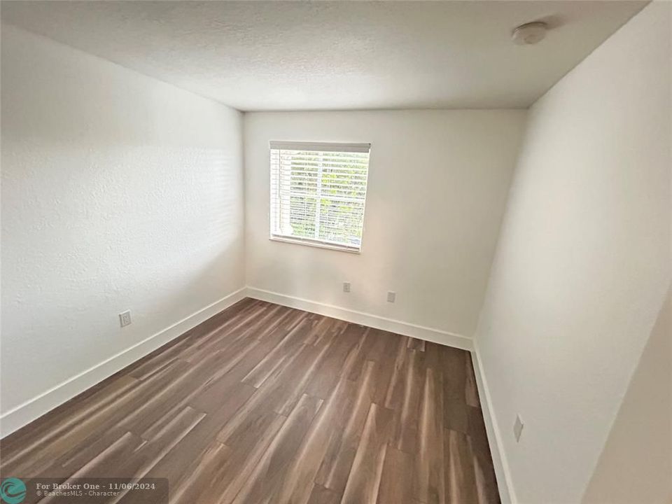 For Rent: $2,900 (3 beds, 2 baths, 1387 Square Feet)