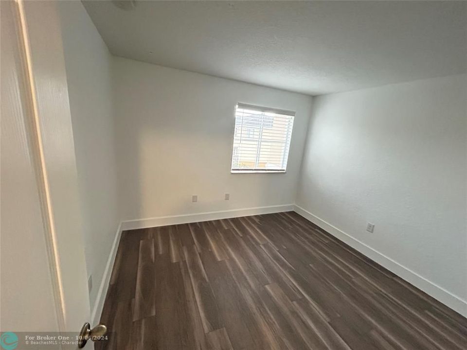 For Rent: $2,900 (3 beds, 2 baths, 1387 Square Feet)