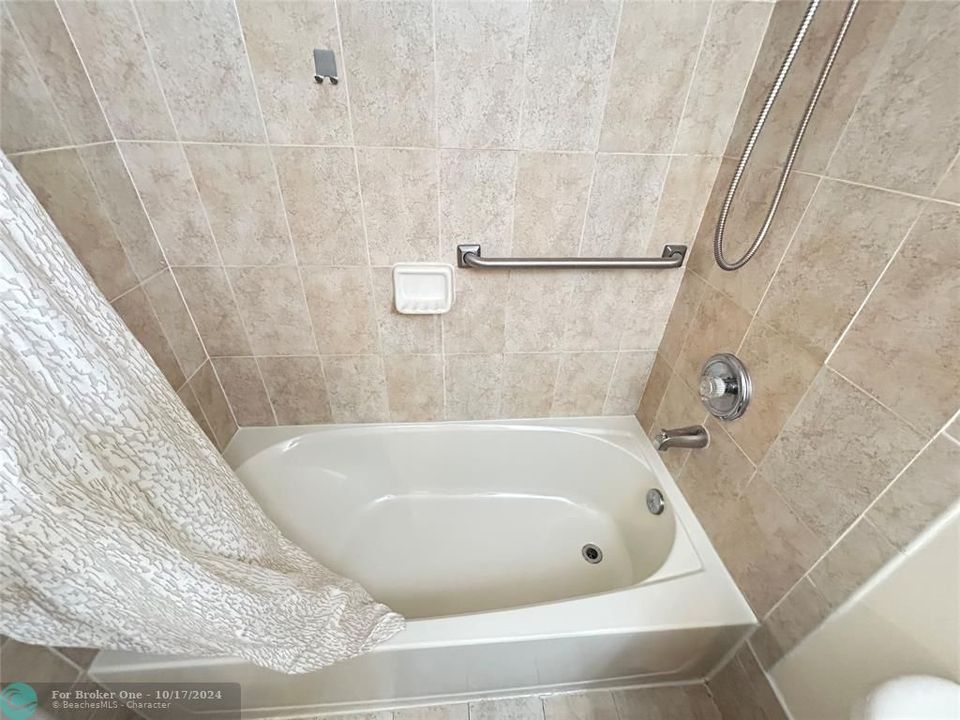 В аренду: $2,900 (3 спален, 2 ванн, 1387 Квадратных фут)