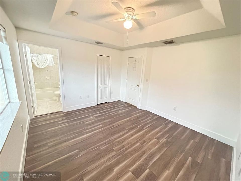 For Rent: $2,900 (3 beds, 2 baths, 1387 Square Feet)