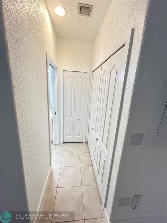 For Rent: $2,900 (3 beds, 2 baths, 1387 Square Feet)