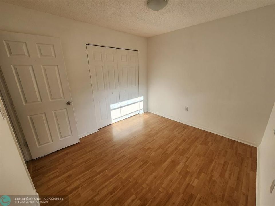 For Sale: $199,000 (2 beds, 2 baths, 767 Square Feet)