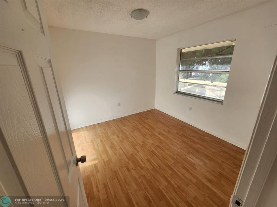 For Sale: $199,000 (2 beds, 2 baths, 767 Square Feet)