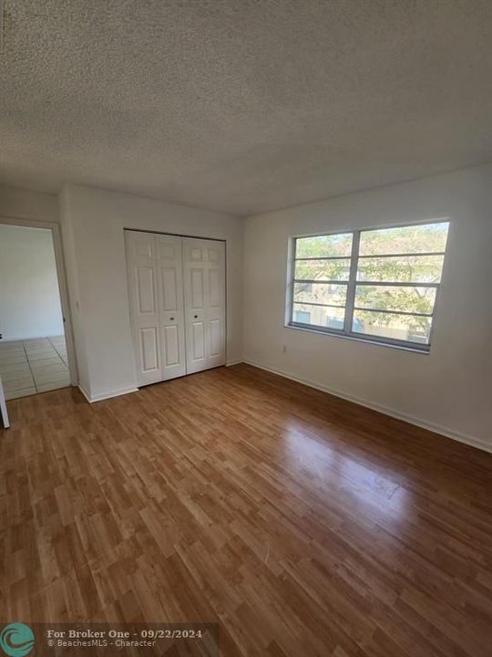 For Sale: $199,000 (2 beds, 2 baths, 767 Square Feet)