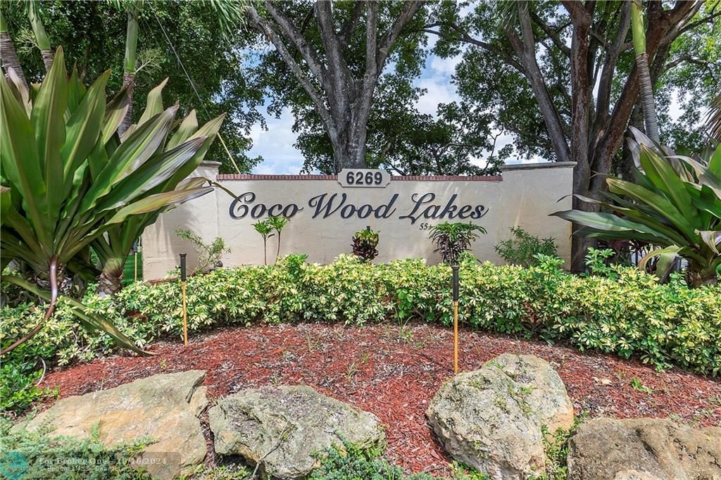 Active With Contract: $3,800 (2 beds, 2 baths, 1364 Square Feet)