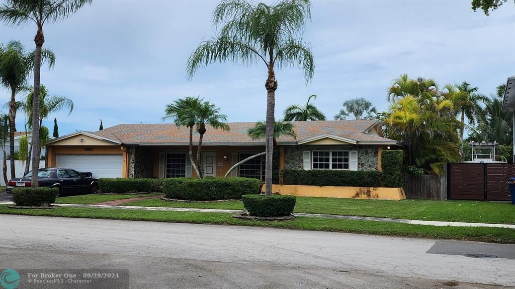 For Sale: $650,000 (4 beds, 2 baths, 1965 Square Feet)