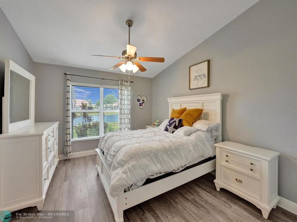 Active With Contract: $399,000 (2 beds, 2 baths, 1363 Square Feet)