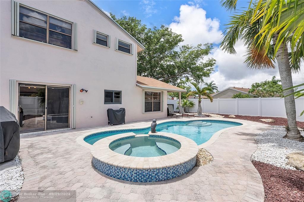 Active With Contract: $725,000 (4 beds, 2 baths, 1814 Square Feet)