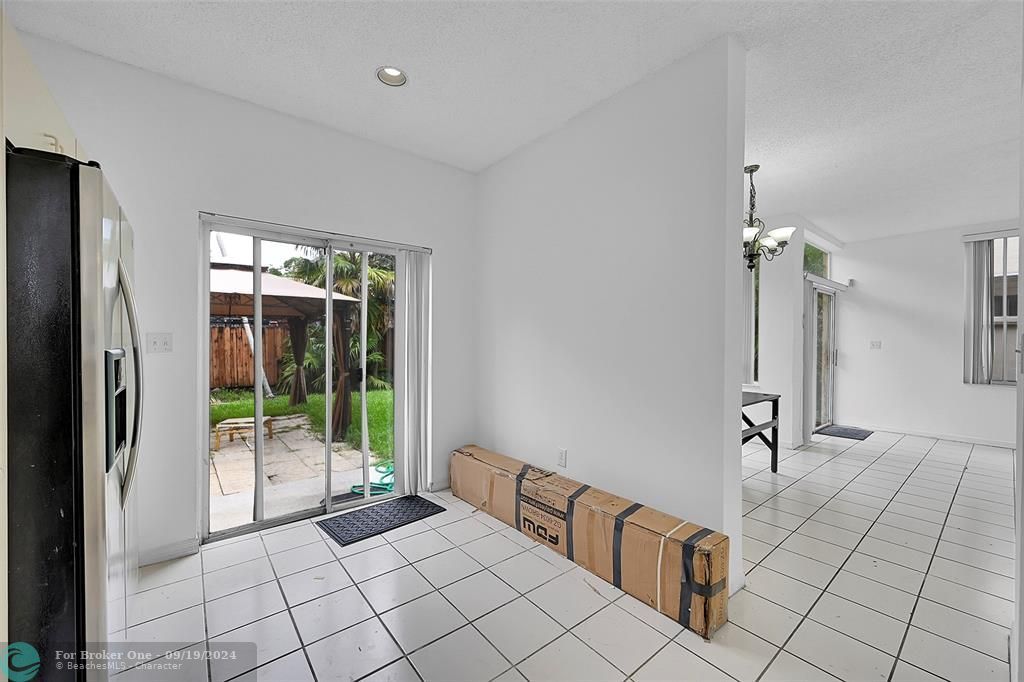 Active With Contract: $3,500 (4 beds, 2 baths, 1683 Square Feet)