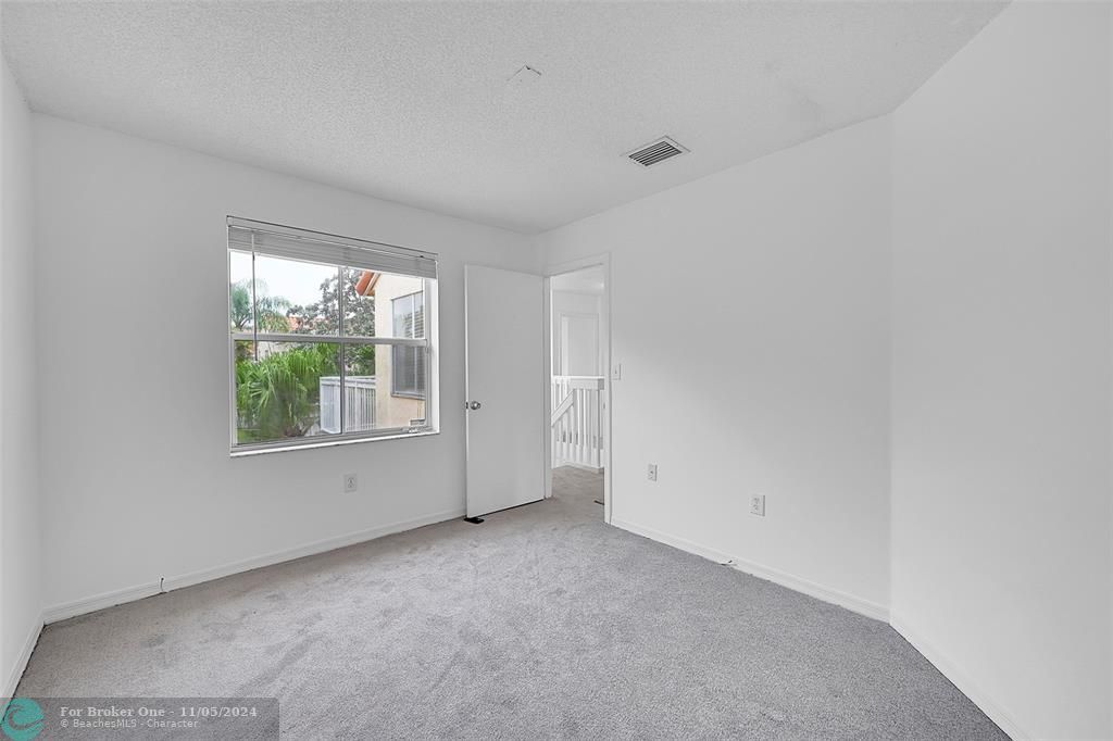 Active With Contract: $3,500 (4 beds, 2 baths, 1683 Square Feet)