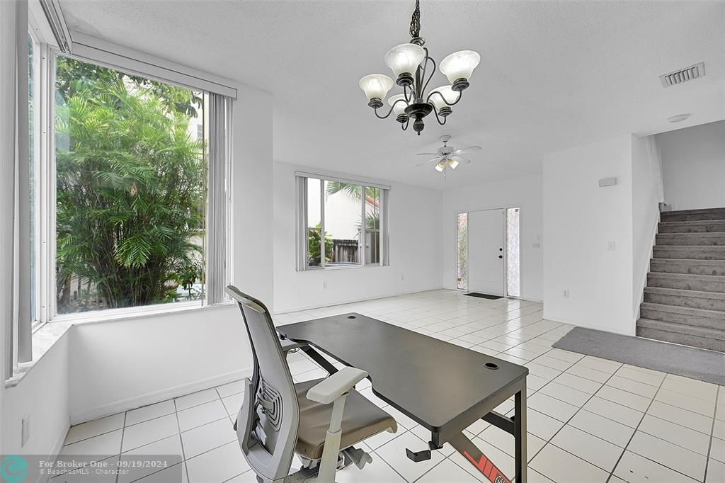 Active With Contract: $3,500 (4 beds, 2 baths, 1683 Square Feet)