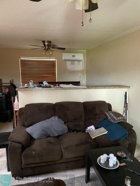 For Sale: $110,000 (1 beds, 1 baths, 424 Square Feet)