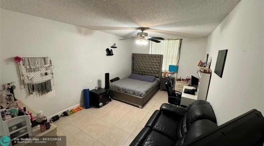 For Sale: $290,000 (2 beds, 2 baths, 1020 Square Feet)