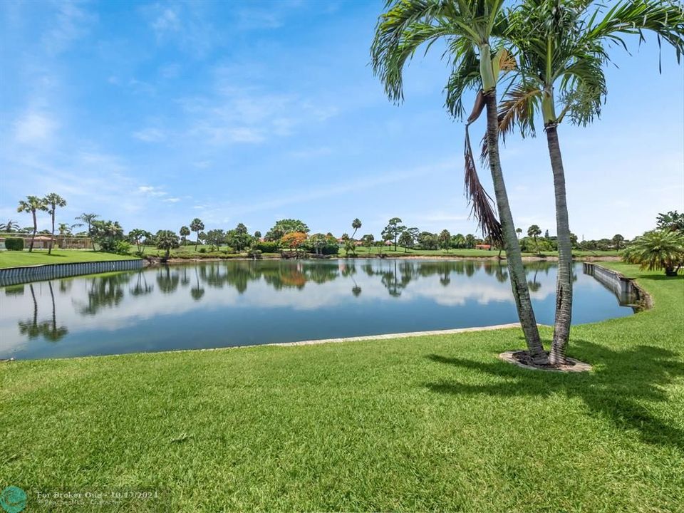 For Sale: $525,000 (3 beds, 2 baths, 1641 Square Feet)