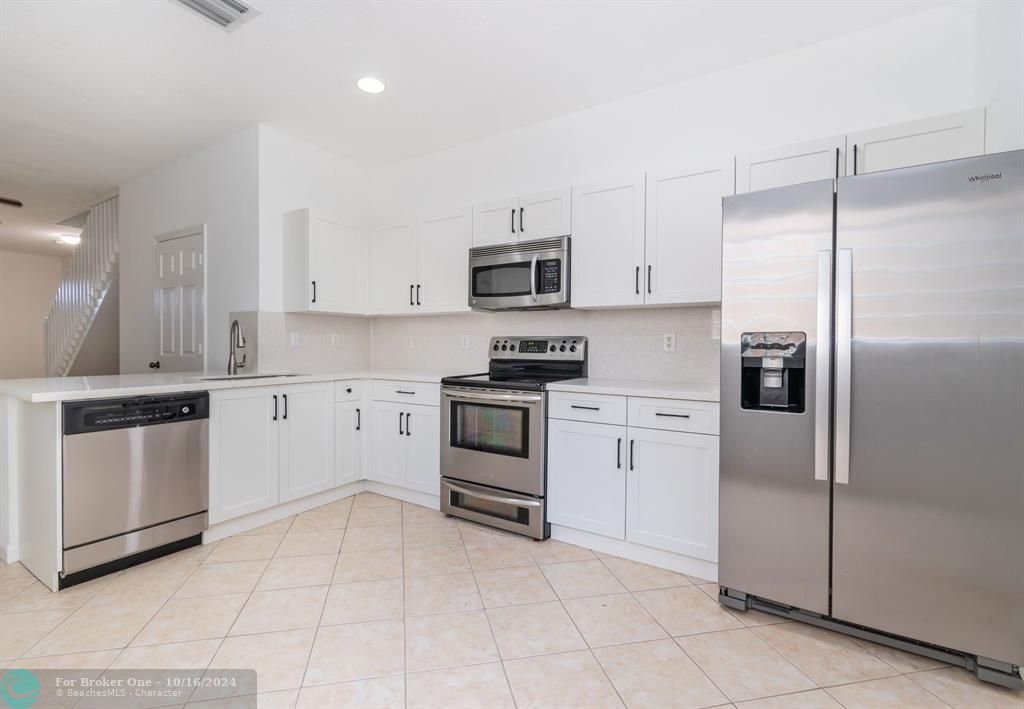 Active With Contract: $560,000 (3 beds, 2 baths, 1627 Square Feet)