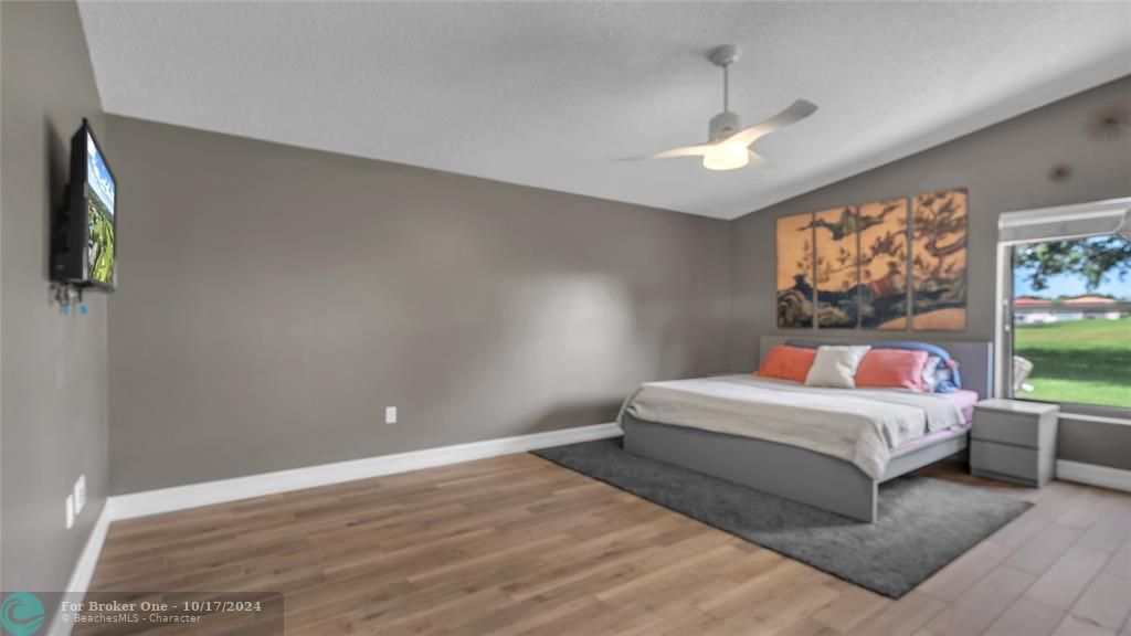 Recently Sold: $500,000 (2 beds, 2 baths, 1548 Square Feet)